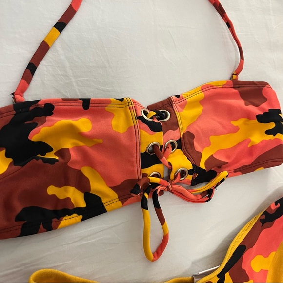 Camo Bikini Set Size M - Picture 4 of 11